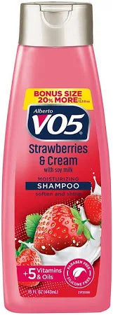 V05 Strwaberries & Cream Shampoo 443ML